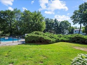 270 Sunderland Rd 65, Worcester MA 01604