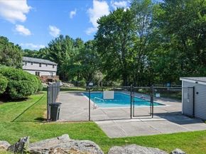 270 Sunderland Rd 65, Worcester MA 01604