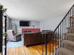 4 Cranston St, Worcester MA 01606