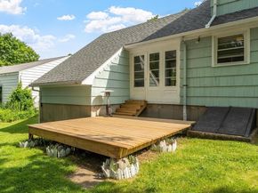 4 Cranston St, Worcester MA 01606