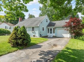 4 Cranston St, Worcester MA 01606