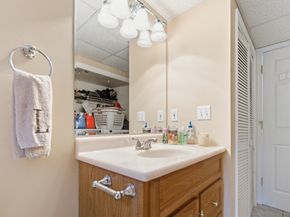 37 Moreland Green Dr, Worcester MA 01609