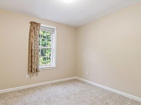 37 Moreland Green Dr, Worcester MA 01609