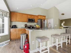 37 Moreland Green Dr, Worcester MA 01609