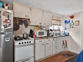 190-192 Main St, Maynard MA 01754