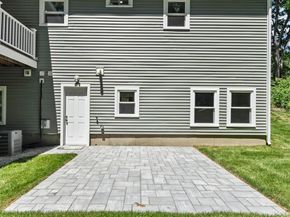 62 Queensland Rd, Billerica MA 01862