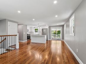 62 Queensland Rd, Billerica MA 01862