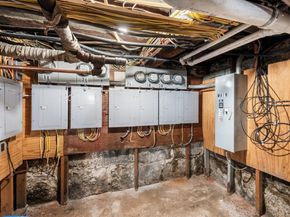 401 Essex, Salem MA 01970