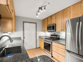36 Village Rd 214, Middleton MA 01949