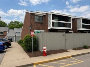 167 Greenbrook Dr 167, Stoughton MA 02072