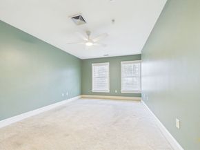15 Park Ave 211, Hull MA 02045