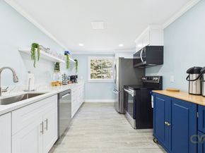 15 Park Ave 211, Hull MA 02045