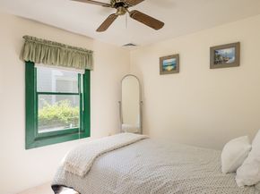 33 Kingwood St, Wareham MA 02571