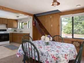 33 Kingwood St, Wareham MA 02571