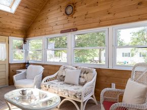 33 Kingwood St, Wareham MA 02571