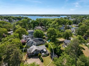 33 Kingwood St, Wareham MA 02571