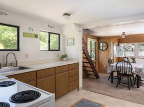 33 Kingwood St, Wareham MA 02571