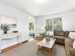 21 Howe St, Wellesley MA 02482