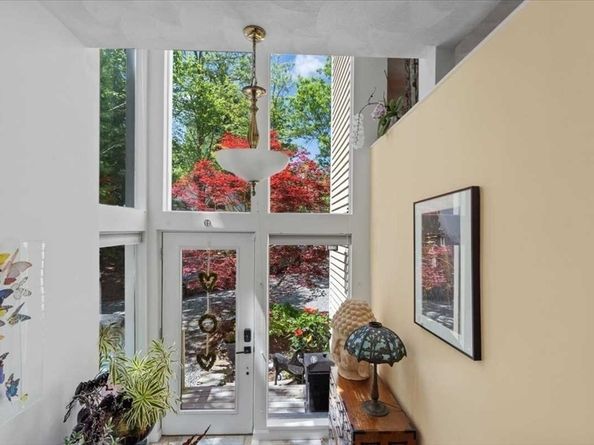 8 Deer Path 8, Hudson MA 01749