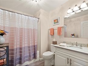 38 Village 201, Middleton MA 01949
