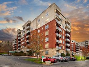 38 Village 201, Middleton MA 01949