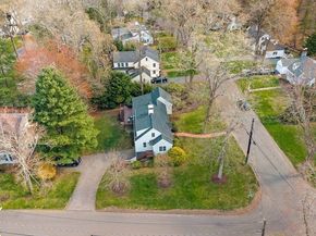 22 Standish Rd, Wellesley MA 02481