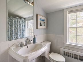 22 Standish Rd, Wellesley MA 02481