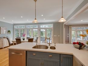 89 Green St, Needham MA 02492