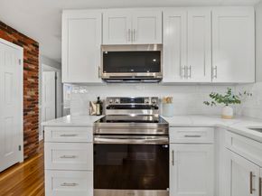 27 Hodgkins Rd, Rockport MA 01966
