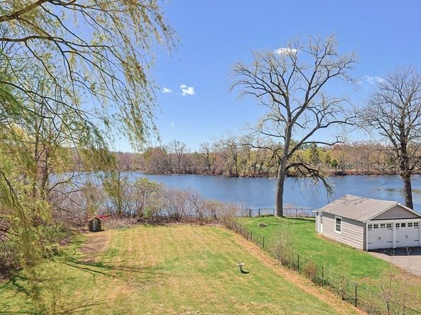 119 Hope Ave, Worcester MA 01603