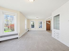 119 Hope Ave, Worcester MA 01603