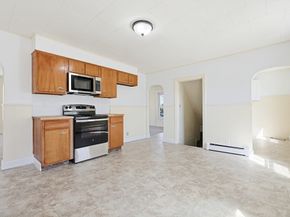 119 Hope Ave, Worcester MA 01603