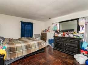 100 Oak Ln 12, Brockton MA 02301