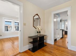 35 Boardman St, Worcester MA 01606