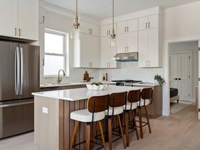 30 Swan Ave PH1, Boston MA 02128