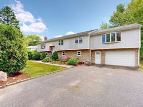 14 Tournament Rd, Natick MA 01760