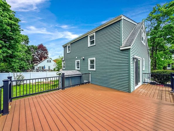6 Anthony Rd, Tewksbury MA 01876