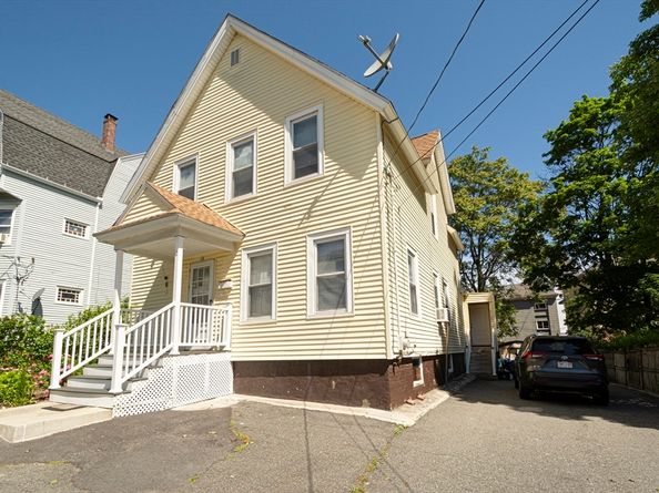 2 Kosta St, Worcester MA 01607