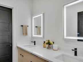 1242 Beacon St, Newton MA 02468