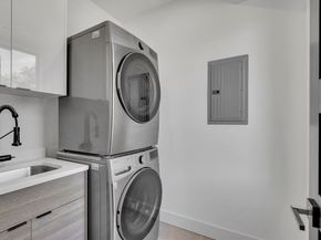 1242 Beacon St, Newton MA 02468