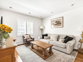 518 Newton St, Brookline MA 02467