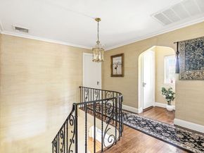 518 Newton St, Brookline MA 02467