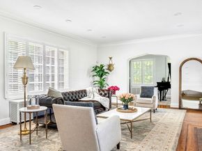 518 Newton St, Brookline MA 02467