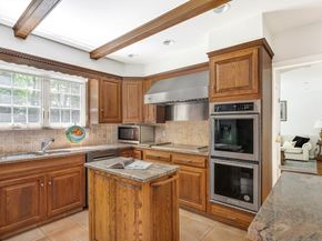 518 Newton St, Brookline MA 02467