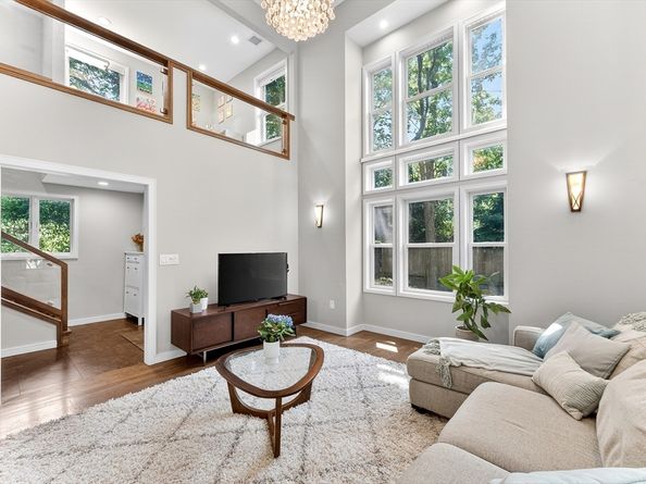 142 Edinboro St, Newton MA 02460