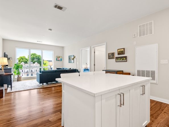 3531 Washington St 304, Boston MA 02130