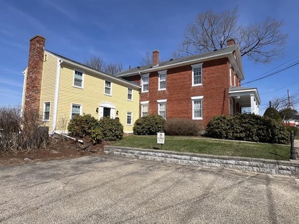 8-10 Pleasant Street, Leicester MA 01524