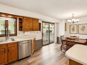 53 Century Way 53, Gardner MA 01440