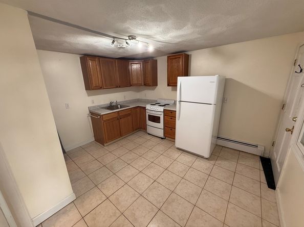 81 Cabot St 1M, Beverly MA 01915