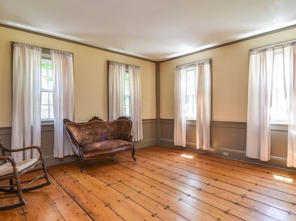 33 Grove Street, Framingham MA 01701